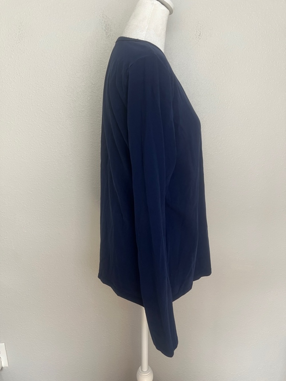Lands End Crewneck Long Sleeve Shirt Blue Size Medium - Picture 2 of 8